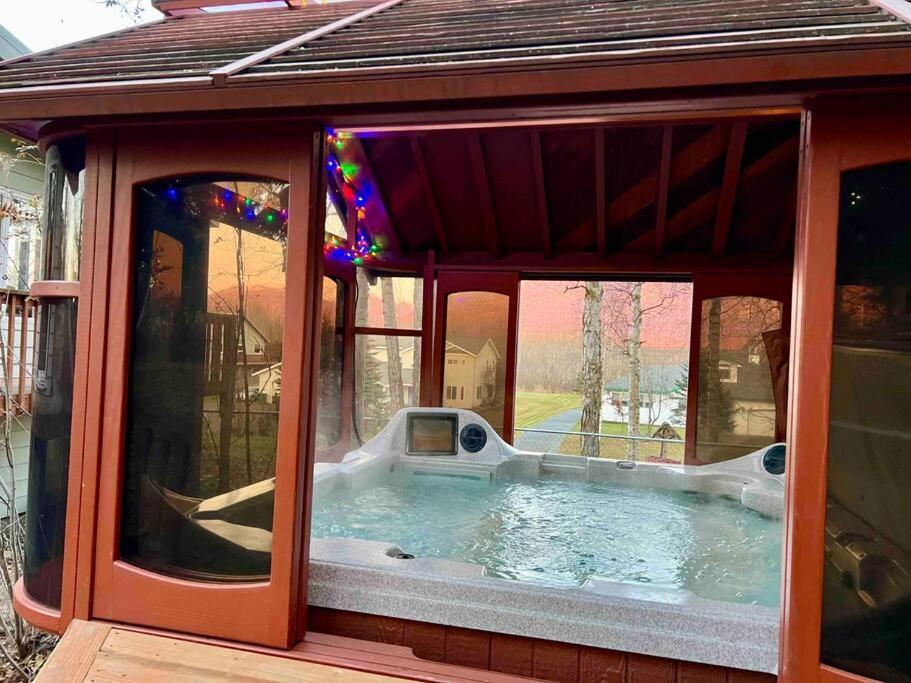 Hot Tub Stunning Mountain Views 2 Kitchens 4 Bedroom 2 Bathroom 앵커리지 외부 사진
